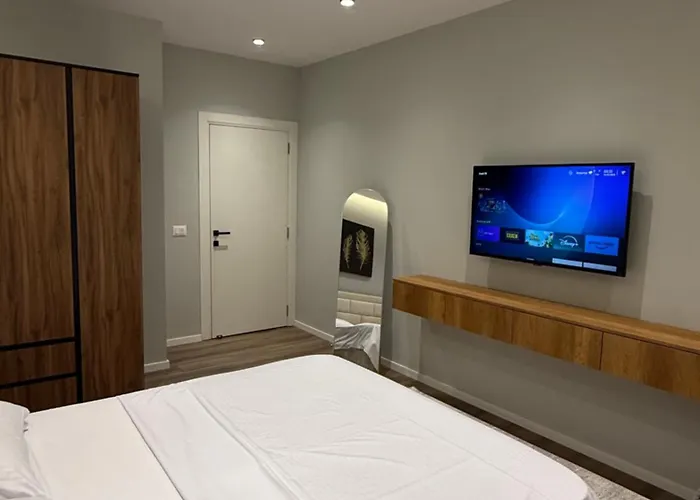 아파트 Luxe Aura 티라나