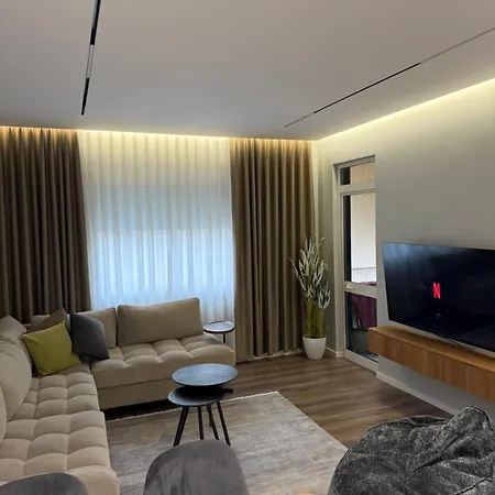 Luxe Aura Тирана