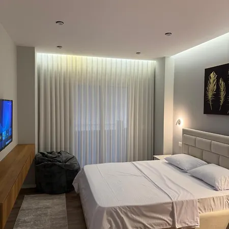 Luxe Aura Апартаменты Тирана